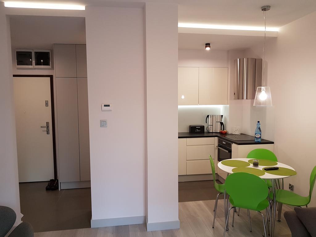 Apartament Z Ogrodem ポラニツァ・ズドゥルイ エクステリア 写真