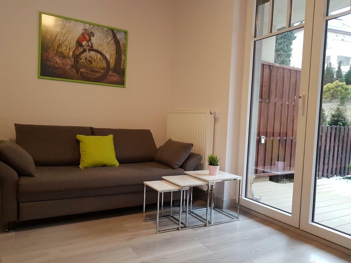 Apartament Z Ogrodem ポラニツァ・ズドゥルイ エクステリア 写真