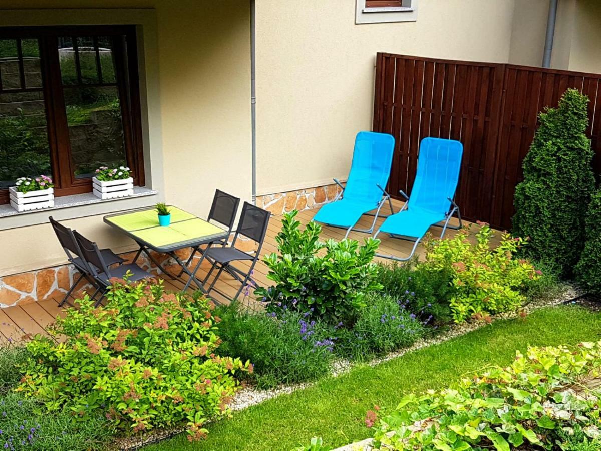 Apartament Z Ogrodem ポラニツァ・ズドゥルイ エクステリア 写真