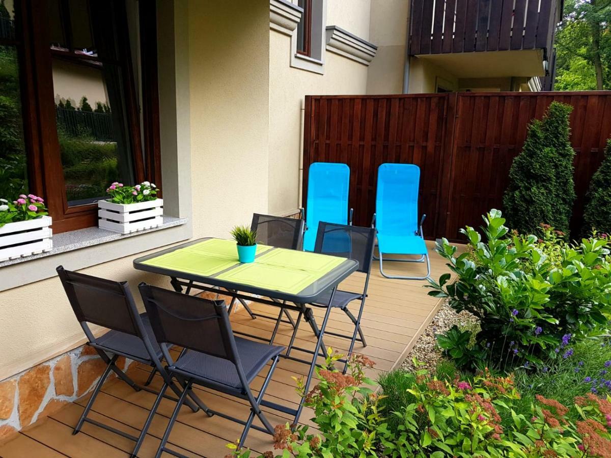 Apartament Z Ogrodem ポラニツァ・ズドゥルイ エクステリア 写真